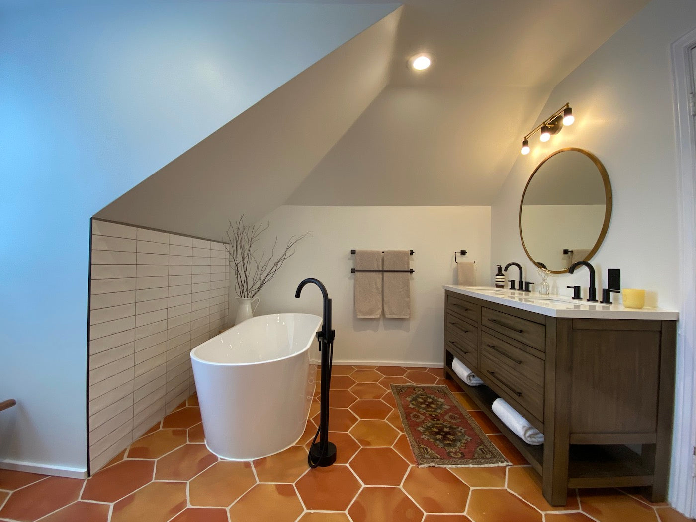 Saltillo Tile Outlasting Trends for Bathrooms