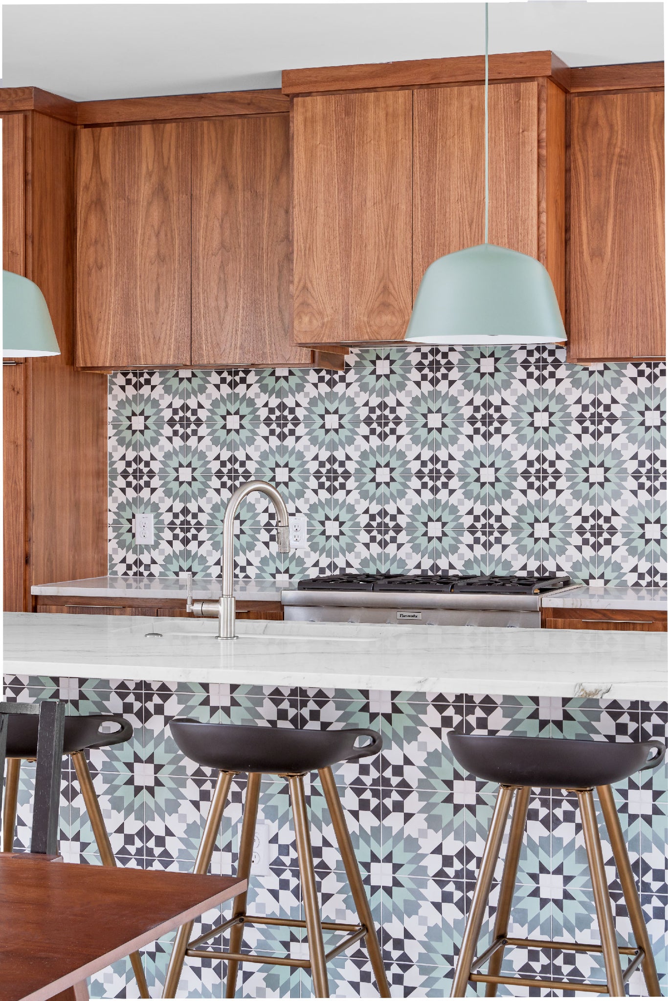 Modern Kitchen with blue and green tiles