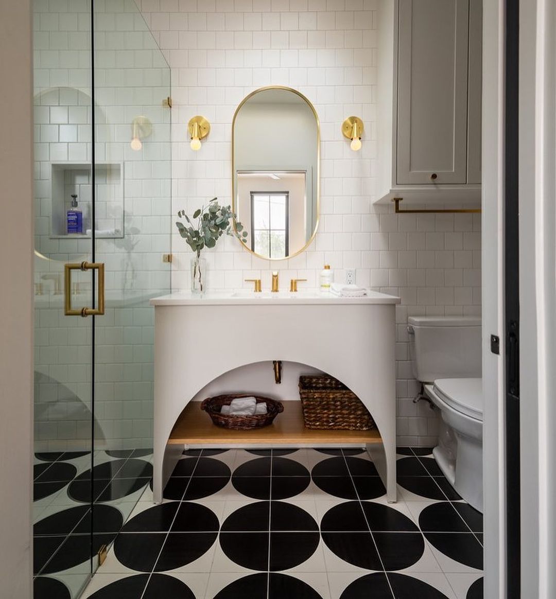 Modern bathroom design with black and white tiles