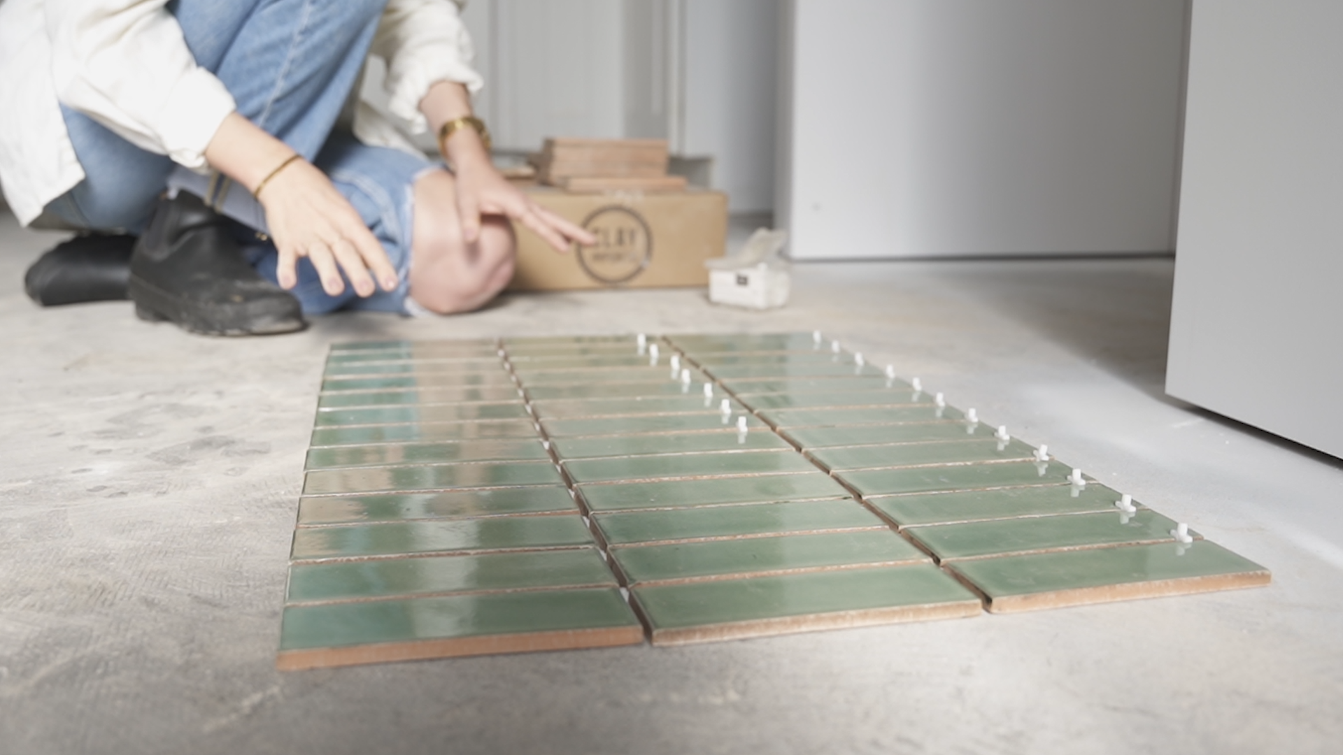 Preparing the tile layout with spacers