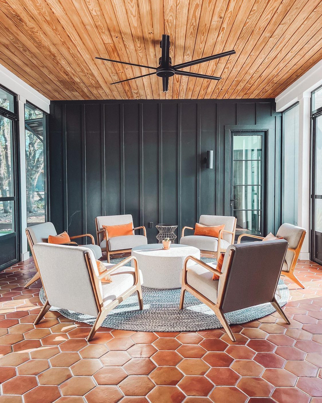 Modern patio design with terracotta tiles