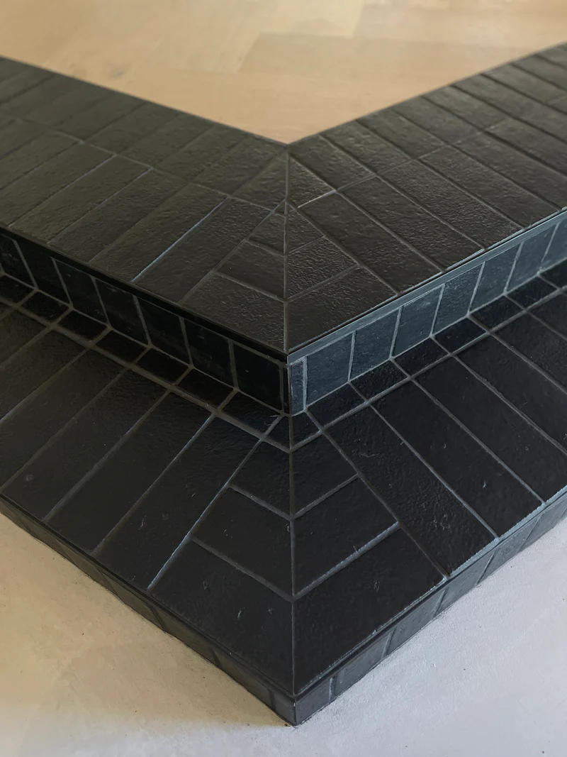 Black glazed thin bricks