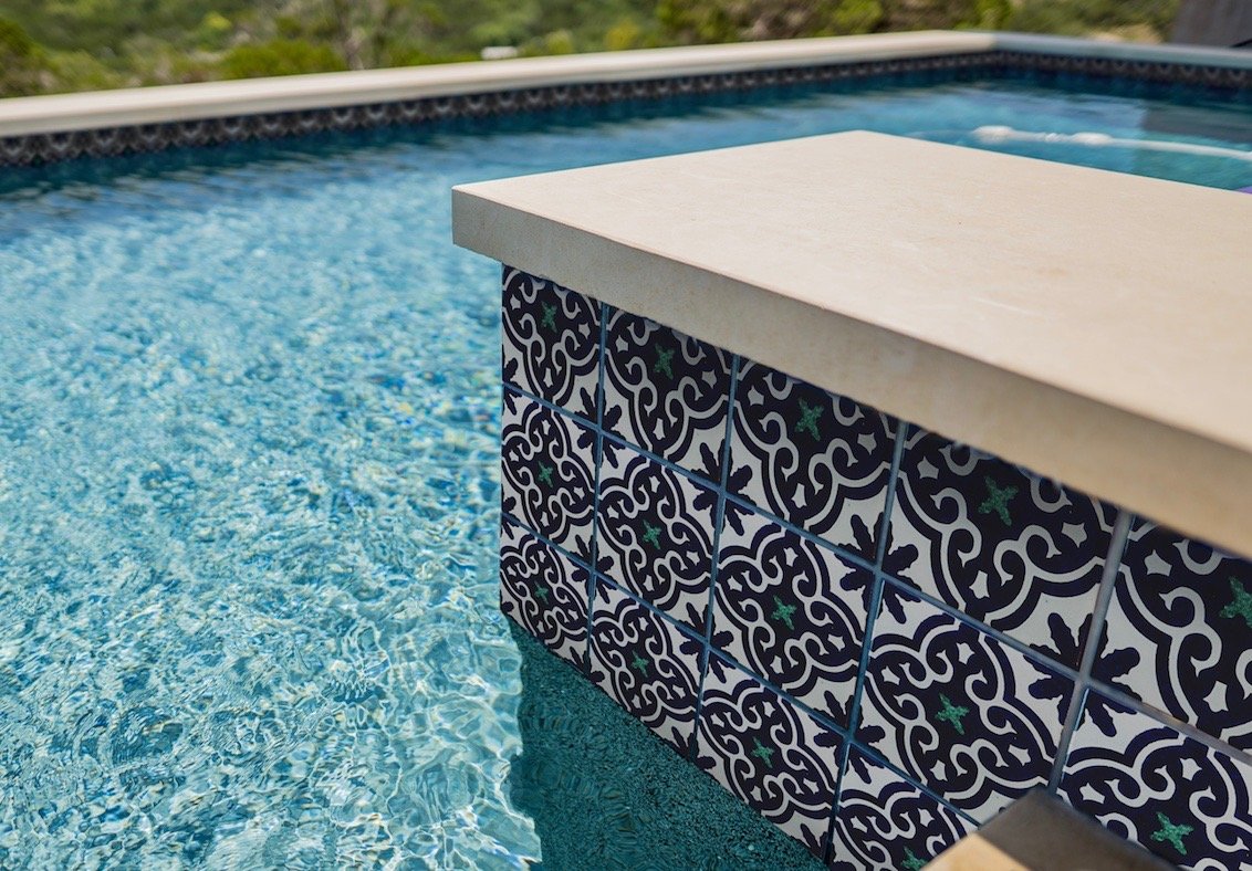 Modern pool line design