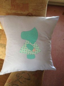 “I made my first appliqué cushion using the Sunbonnet Sue die. It cut the shapes so cleanly and gave me confidence to machine the appliqué in place.”