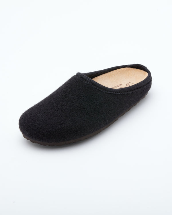 mens wool clogs