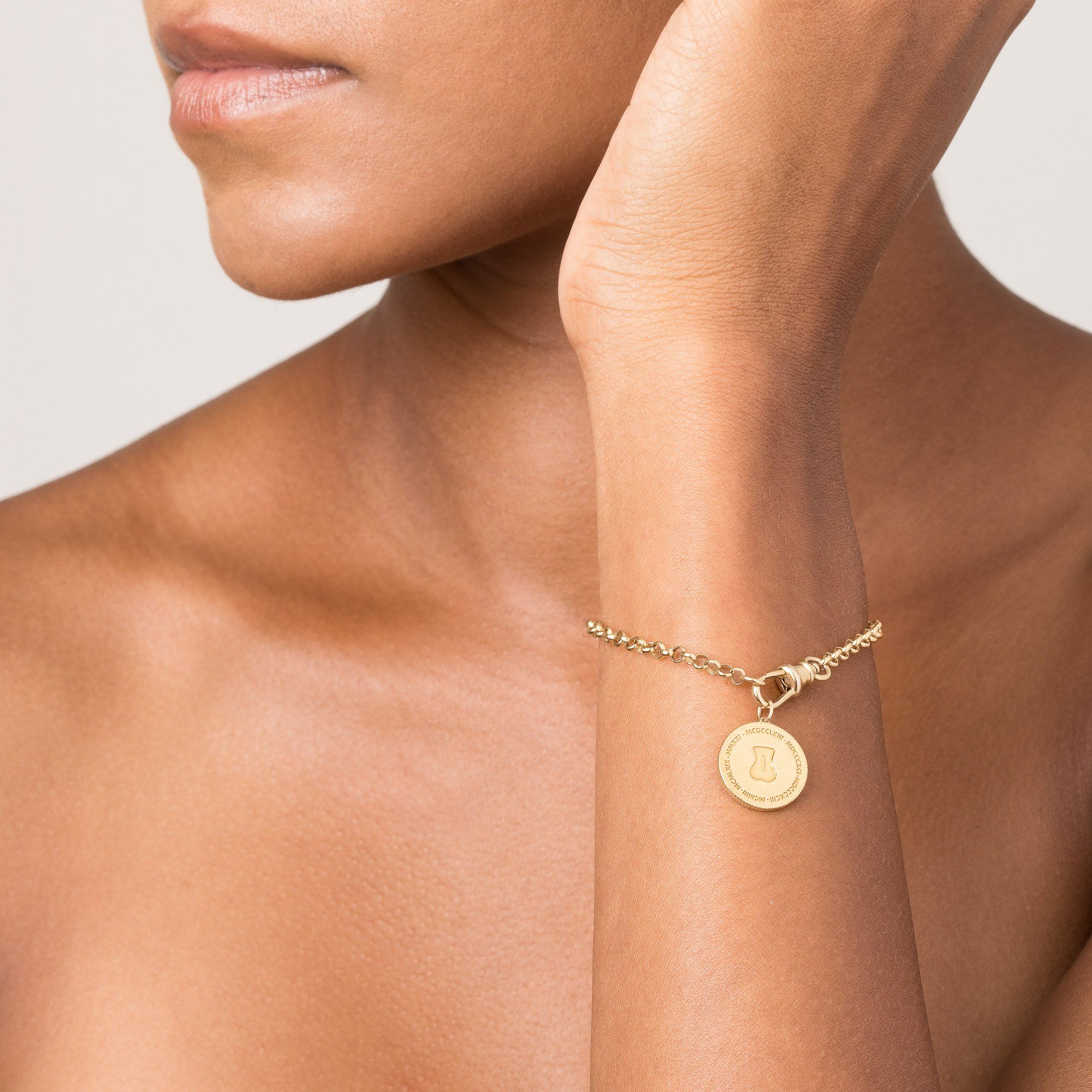 Femme Gold Pendant Bracelet