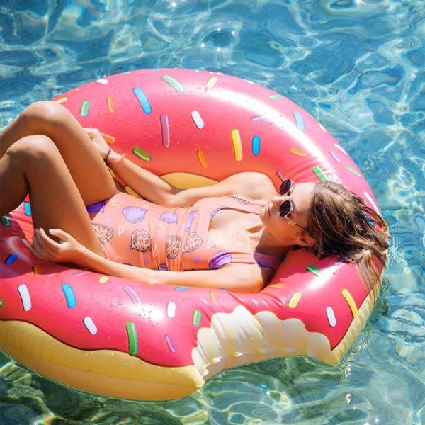 Bouée donuts piscine