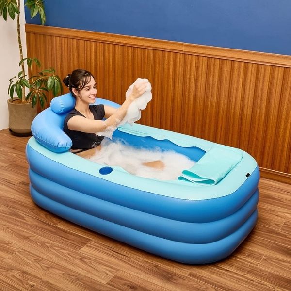 Baignoire gonflable + cape de bain et jouet. Super pack livré en 48h