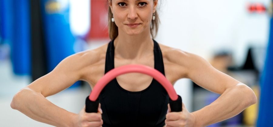 Anneau de Pilates à double prise, coussinets en mousse pour l