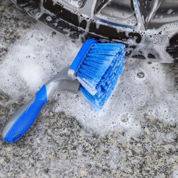 brosse a pneu auto