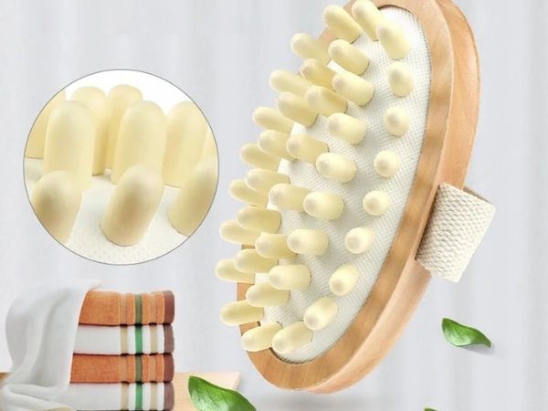 brosse de massage anti cellulite en bois