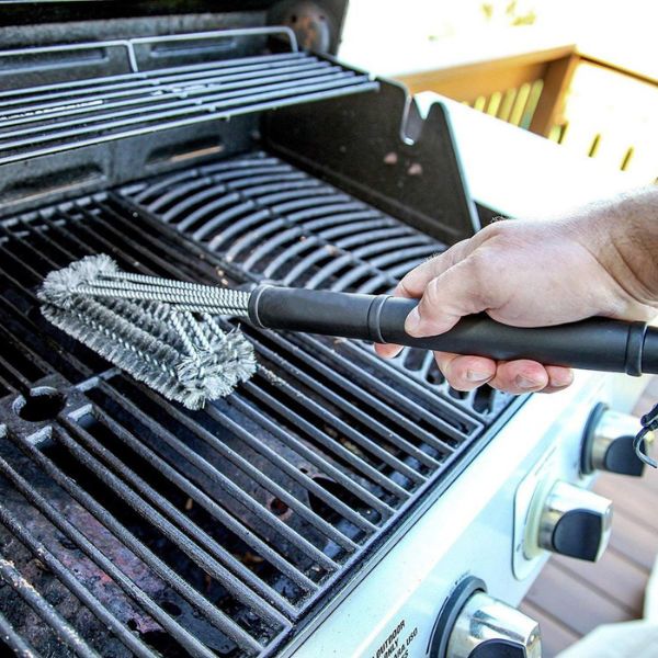 brosse grille barbecue metal