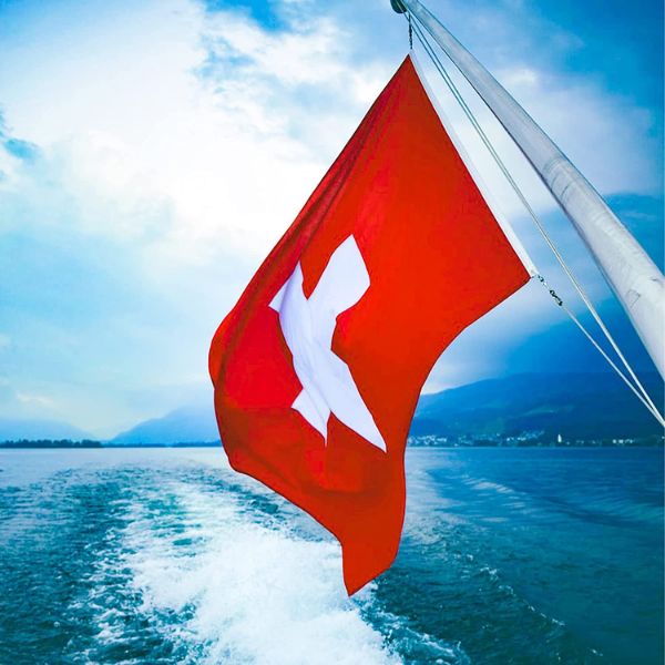 drapeau suisse carré pourquoi.jpg