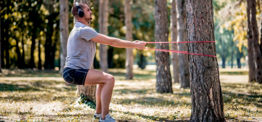 exercice dos avec élastique