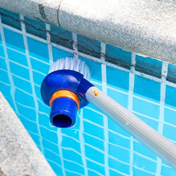 prix brosse angle piscine