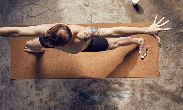 tapis yoga liège position