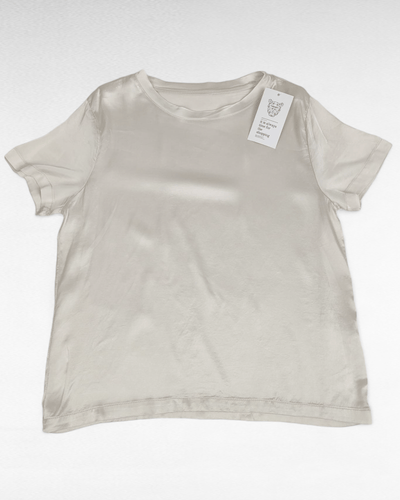 MAGLIA SATEN<br> Girocollo tessuto fresco e leggero