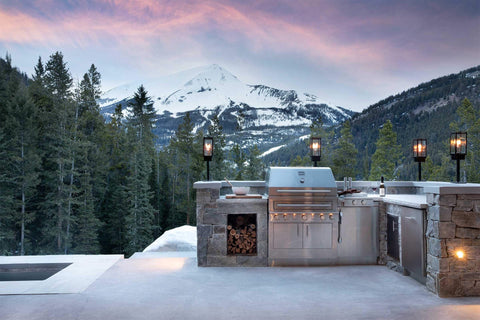 Outdoor Kitchen