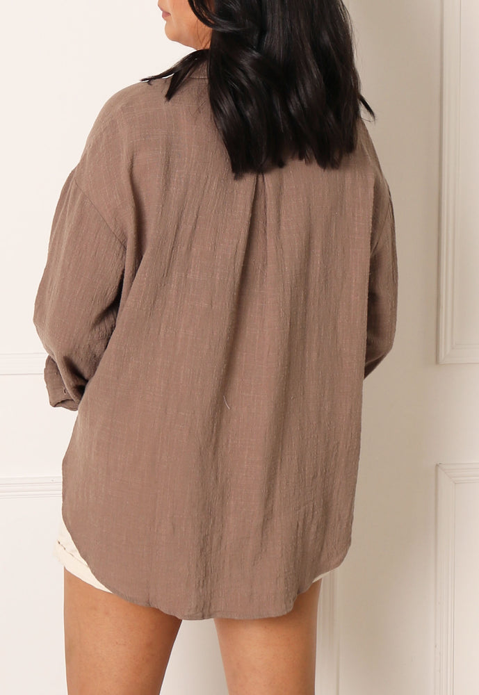 
                  
                    ONLY Leslie Cotton Crinkle Oversized Shirt in Mocha - One Nation Clothing
                  
                