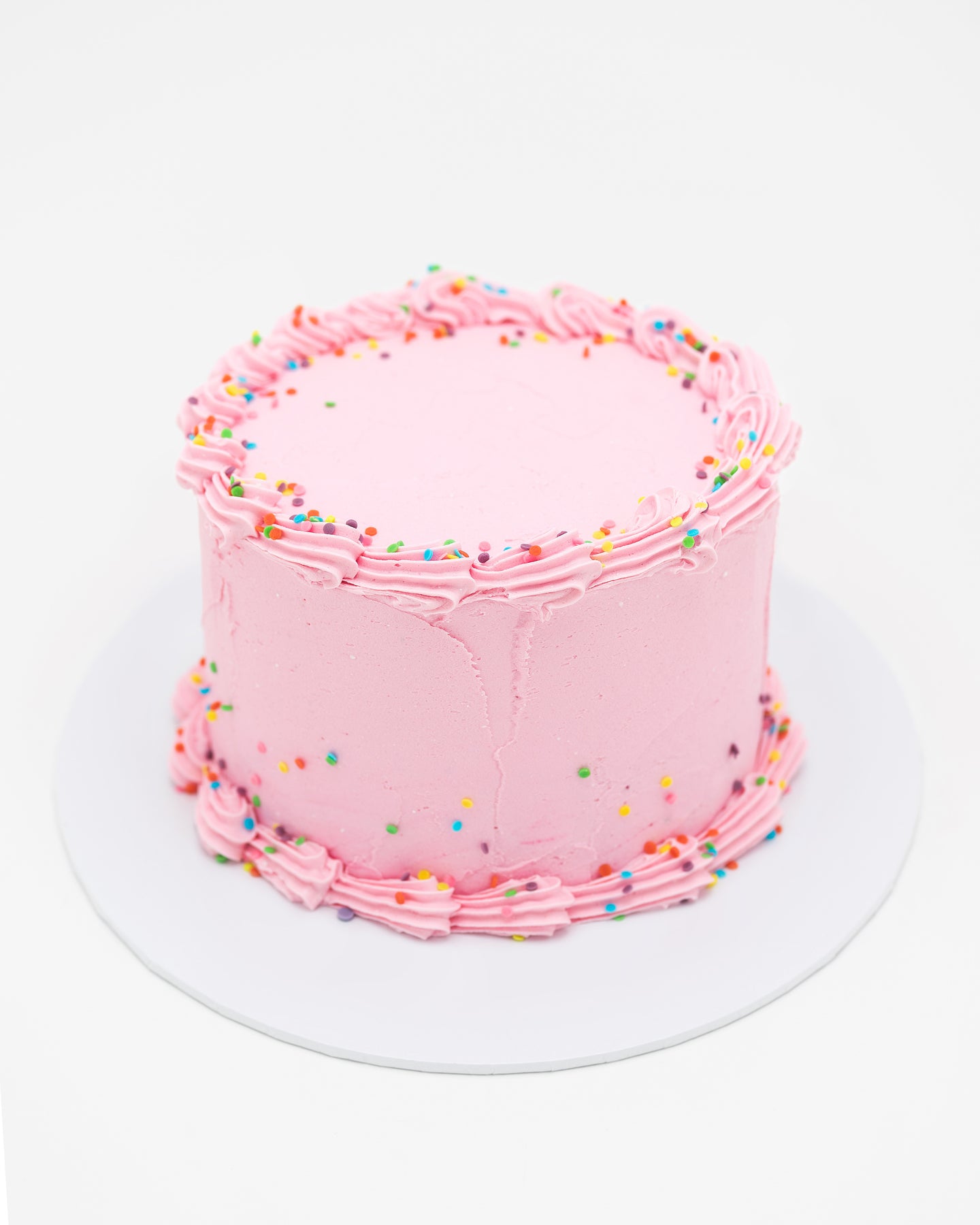 17 Best ideas about Simple Cake Decorating on Pinterest | Easy ... | Cake  decorating, Smooth icing, Cake decorating tips