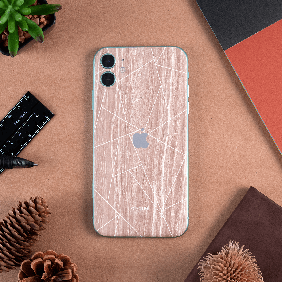 iPhone 11機膚/ DIY精準貼膜, 背貼 & 全包覆, 動手做簡單又完美的包膜 機膚GoatFilm可以自己貼的iPhone 11機膚,手機目前市面上最好貼的