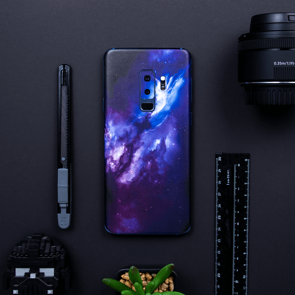 S9 Plus機膚包膜背貼也非常精準及密合非常容易上手。 S9 Plus機膚包膜背貼也非常精準及密合非常容易上手。