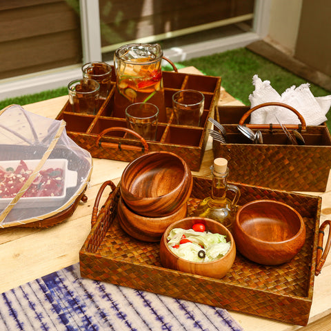 What You Need for a Fun-filled Backyard Picnic. Blog post by Domesticity