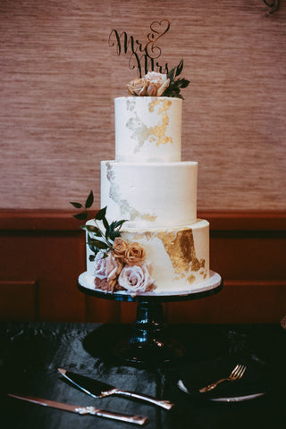 gold foil wedding cake trend Phoenix