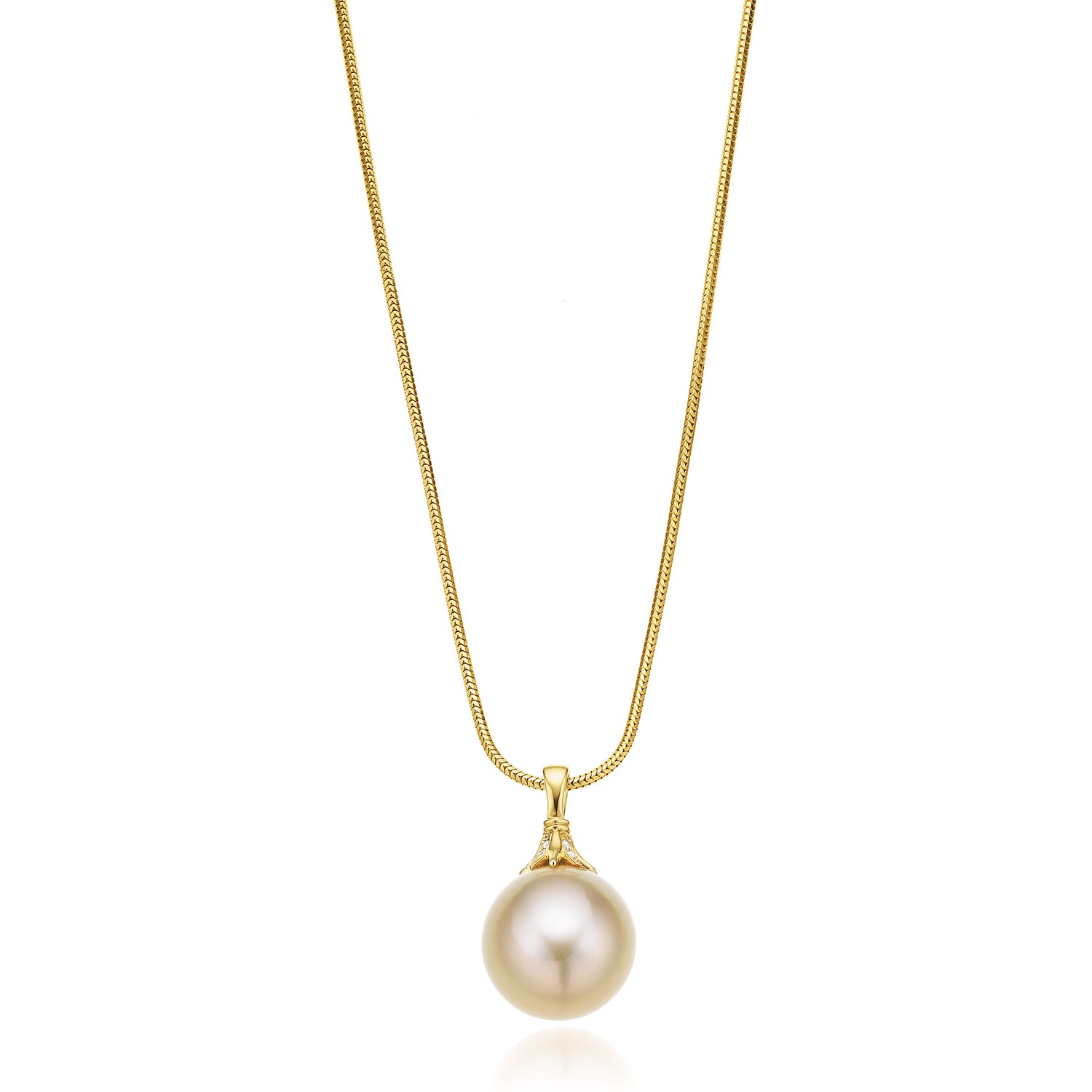 pearl and diamond pendant