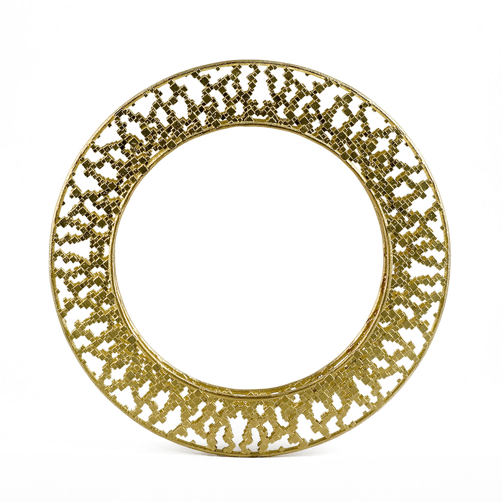 3 Edge Lace bangle in 18ct yellow gold