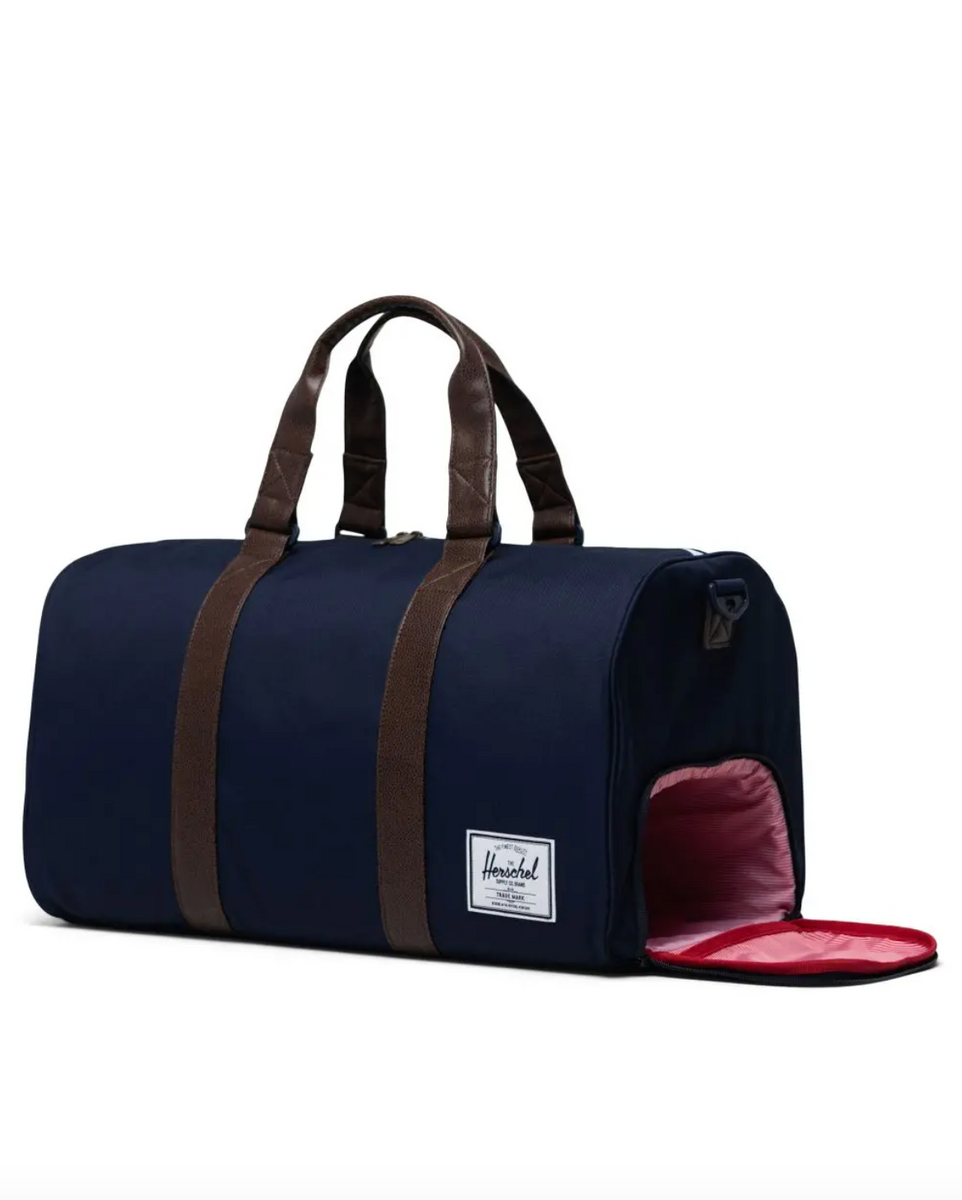 Herschel- Novel Duffle Bag Peacoat/ Chicory Coffee – Providence