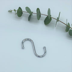 Tassel & Plume macramé accessory metal S hook