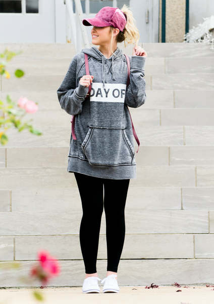 How to wear an oversize sweatshirt & leggings 