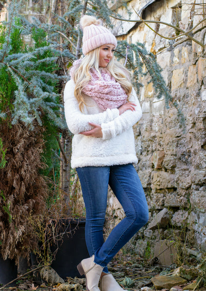 how to style a white fleece pullover