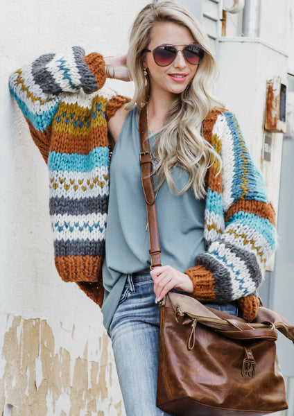 SILOE BOUTIQUE FEATURES HOW TO STYLE AN AUTUMN KNIT CARDIGAN IS FOR A FALL OUTFIT