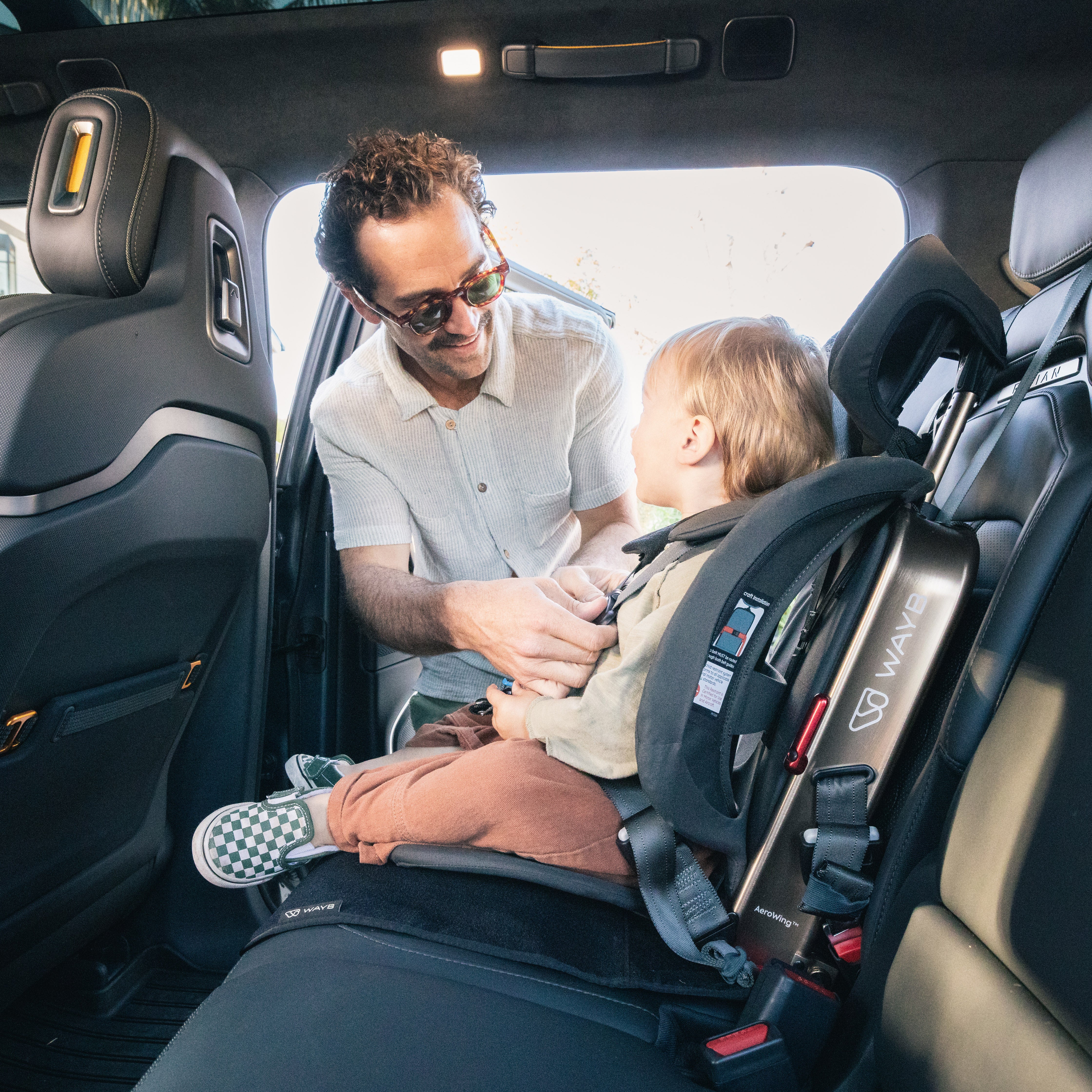 WAYB Pico Forward Facing Travel Car Seat