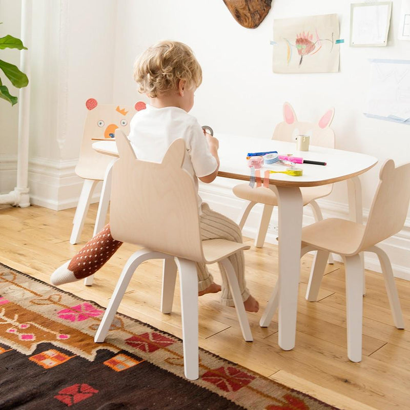 oeuf table and chairs