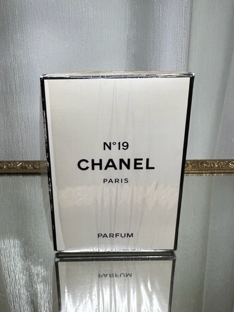 Chanel No 19 Vintage 