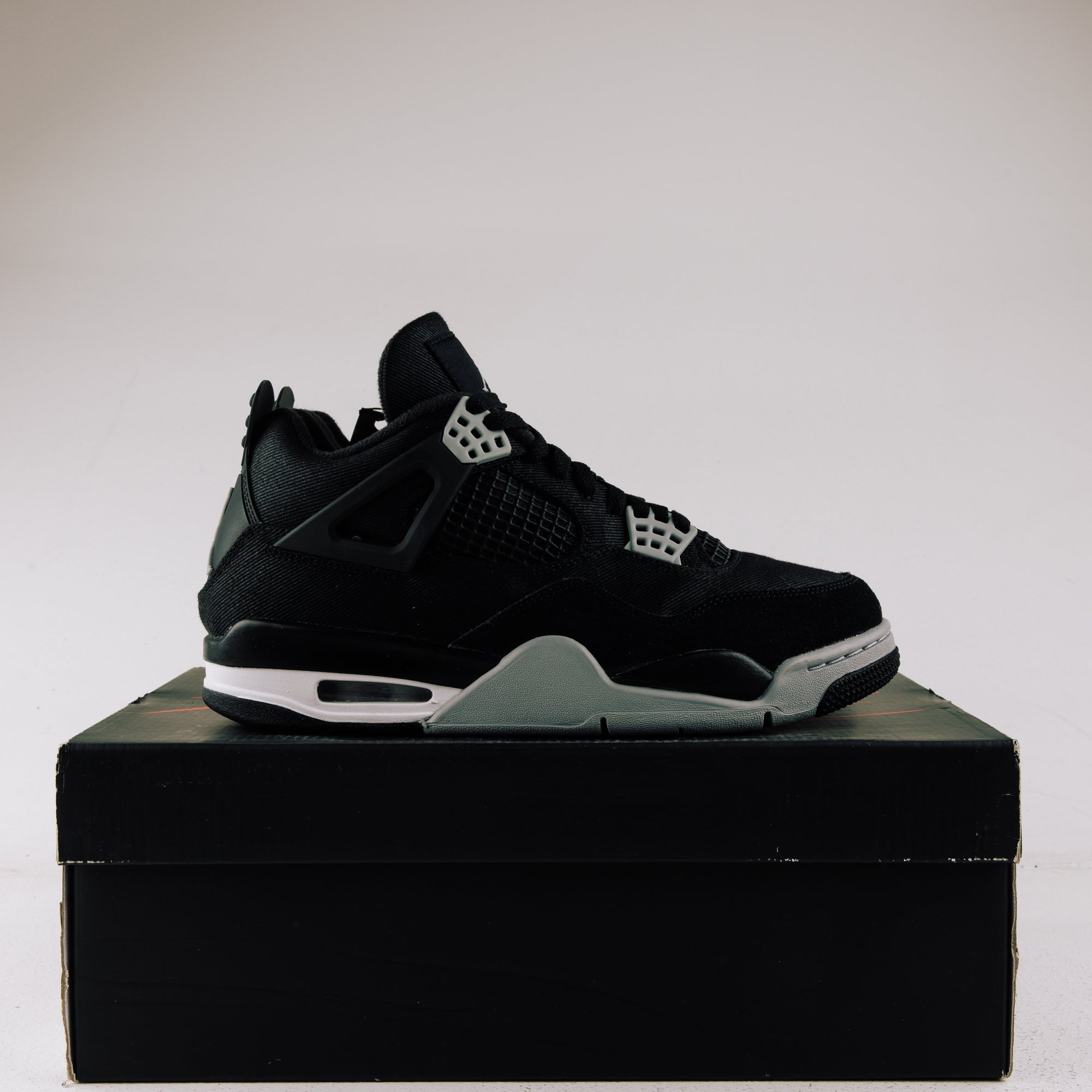 Jordan 4 Retro SE Black Canvas - Used - 2506
