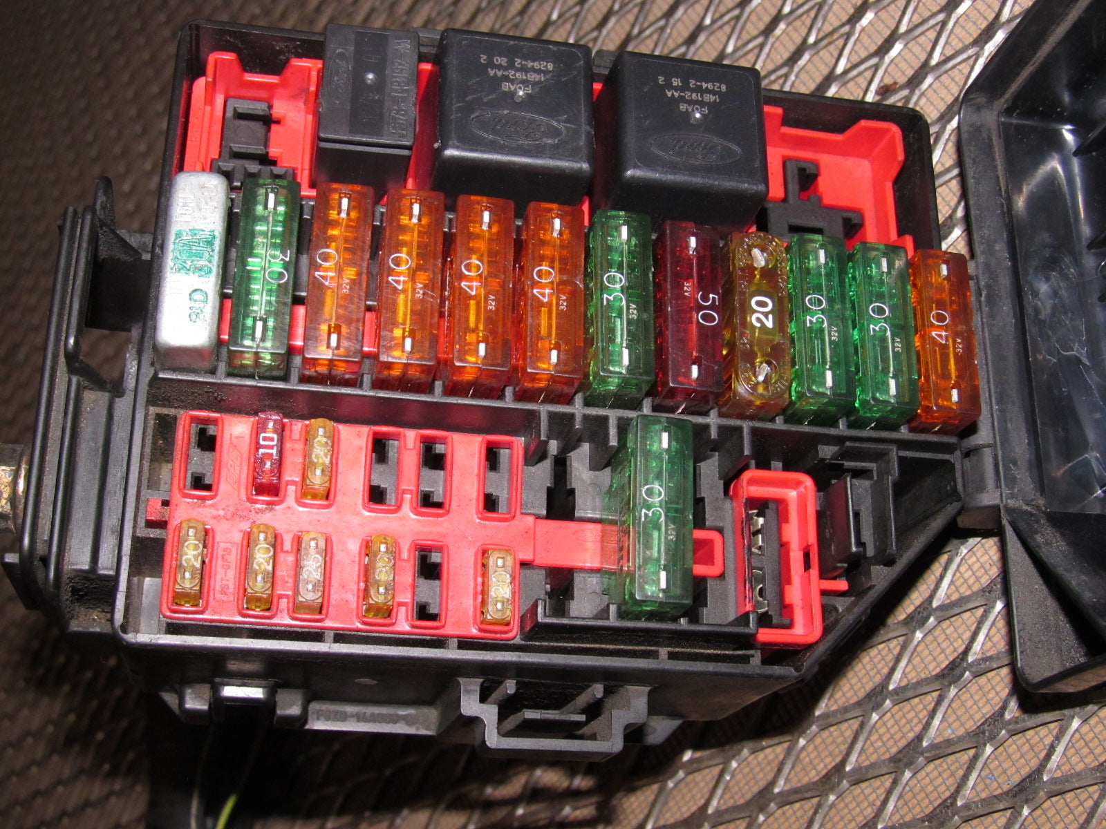 99-00 Ford Mustang 3.8L V6 OEM Engine Fuse Box – Autopartone.com