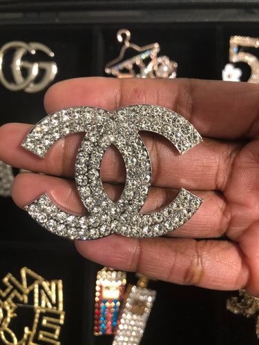 Rhinestone LV Brooch – JDAccessoriTreasures