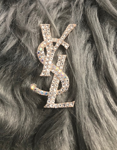 Rhinestone LV Brooch – JDAccessoriTreasures