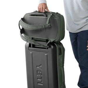 https://cdn.shopify.com/s/files/1/0367/0772/9547/files/yeti-crossroads-backpack-22l-18-packs-luggage-931_300x.jpg