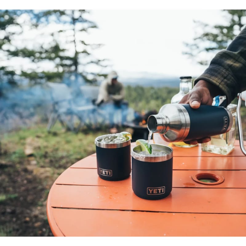 https://cdn.shopify.com/s/files/1/0367/0772/9547/files/yeti-rambler-20oz-cocktail-shaker-21-general-access-cooler-stainless-navy-603.jpg