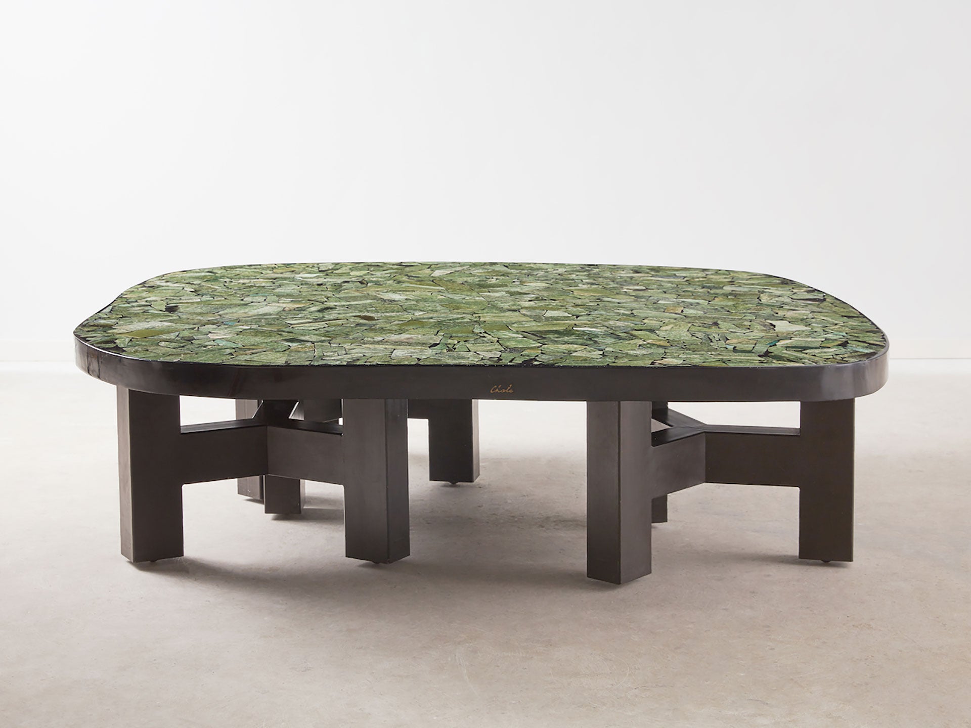 Unique coffee table/ Ado Chale, ca. 1970/ Jasper stones, resin, black lacquered steel/ Courtesy of Gokelaere & Robinson