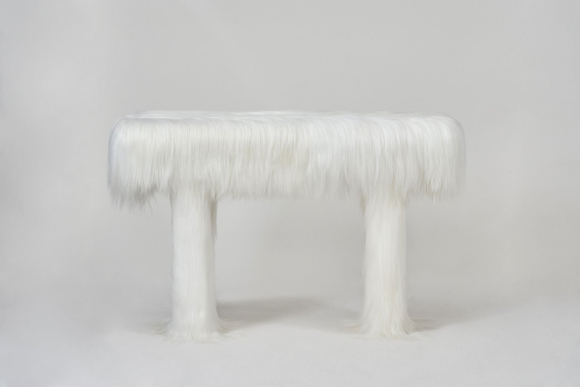 Raw Console/ Chen Furong, 2021/ Cashmere Goat Hair/ Courtesy of Chen Furong and Objective Gallery