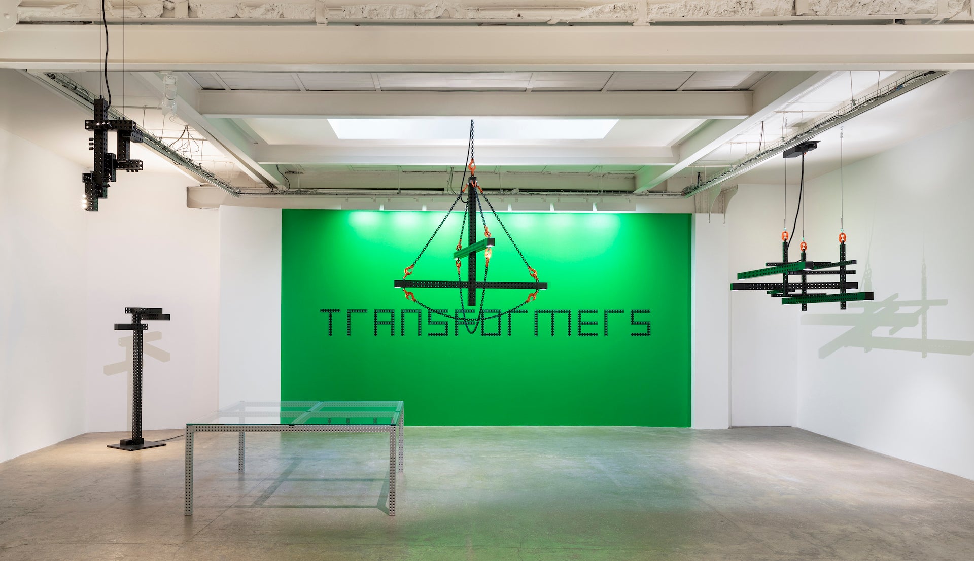The current TRANSFORMERS exhibition featuring new work by Konstantin Grcic. Photo © Alexandra de Cossette; Courtesy of Galerie kreo