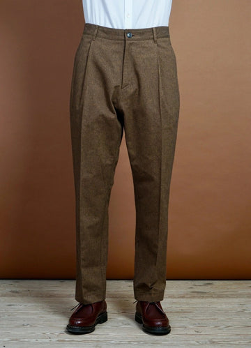 FINN, Side Buckle Regular Trousers, Bay Leaf