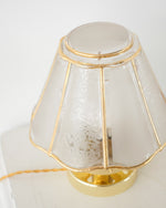 Charger l&#39;image dans la galerie, Grande lampe à poser avec ancien globe en verre givré et doré

