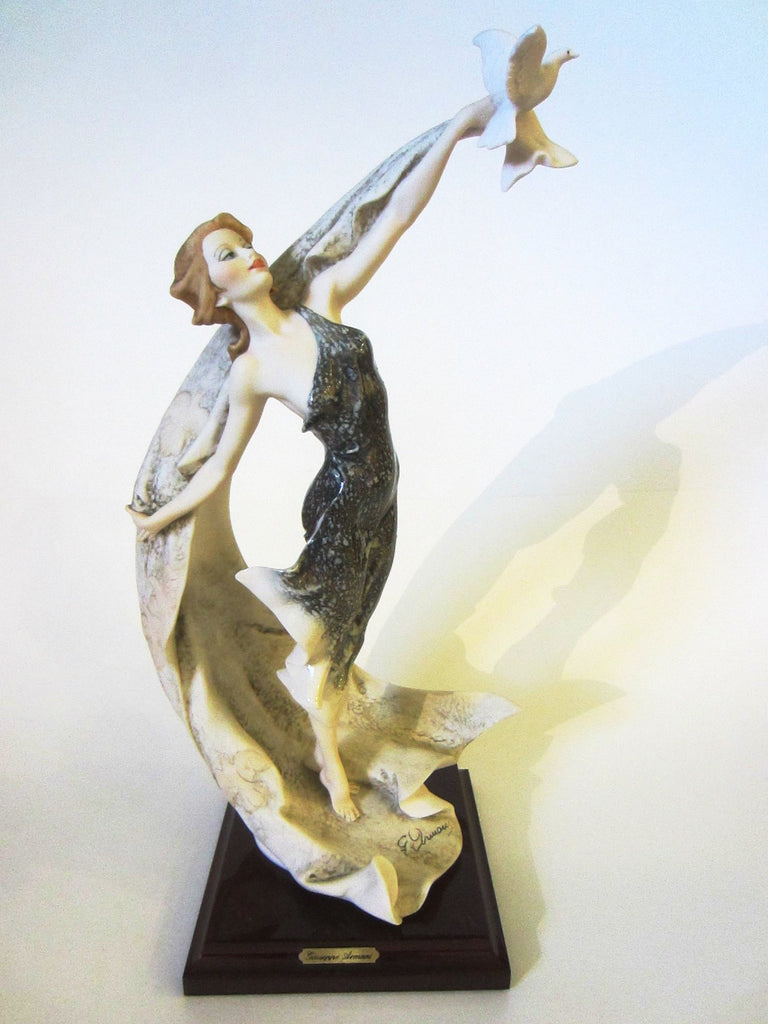 Giuseppe Armani Ascent Signature Statue Capo Di Monte Collector Societ –  Designer Unique Finds